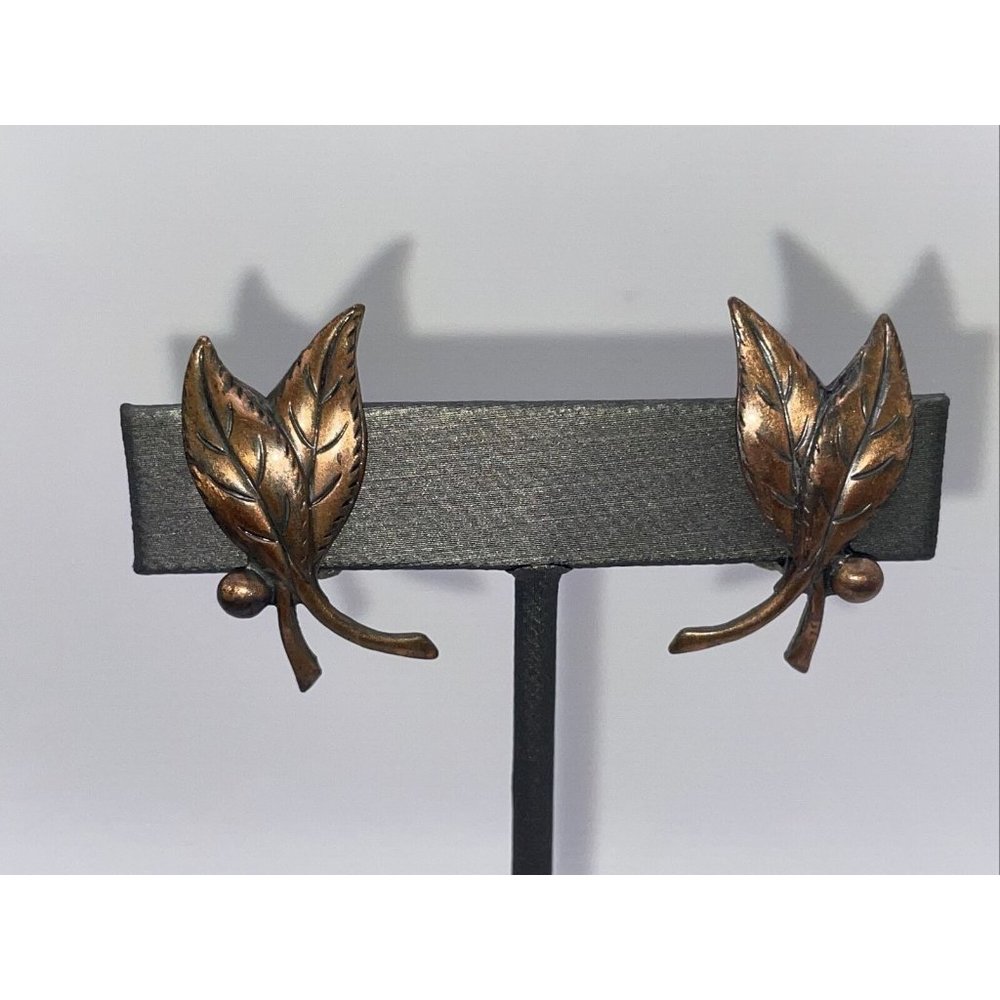 Vintage Copper Bell Signed Double Leaf Leaves Clip On Earrings 3D Textured